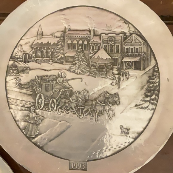 Set a four limited edition, pewter Christmas plates - Picture 3 of 5